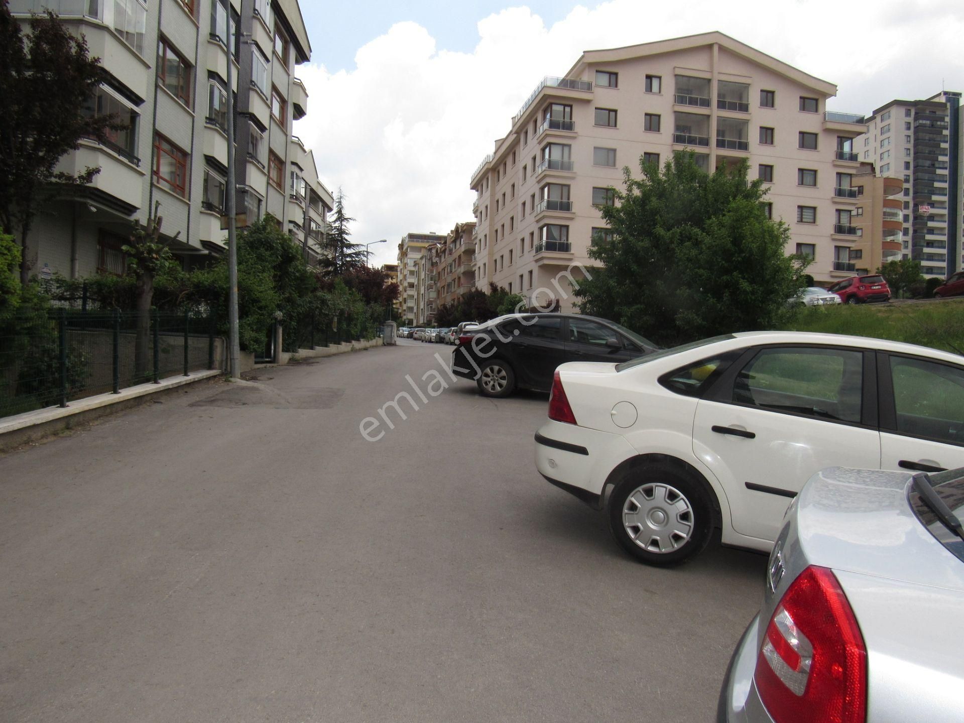 Çankaya Aşağı Öveçler Satılık Daire  ANADOLU'DAN LİZBON CADDESİNDE 2+1 GENÇ BİNA BAĞIMSIZ OTOPARKLI MANTOLAMALI KİRACIL