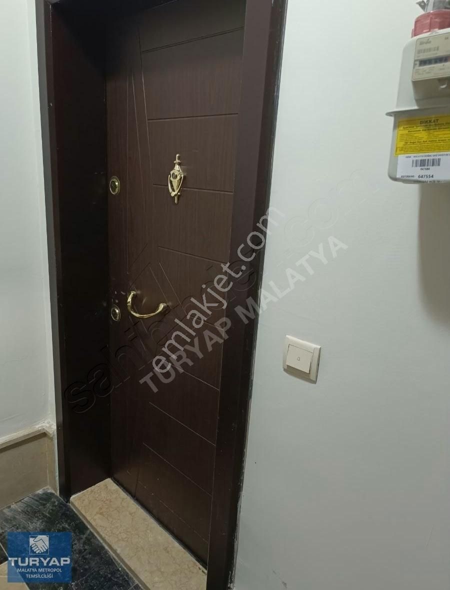 Yeşilyurt Çilesiz Kiralık Daire Turyap'tan Fahrikayhan'da 4+1 Lüks Kiralık Daire