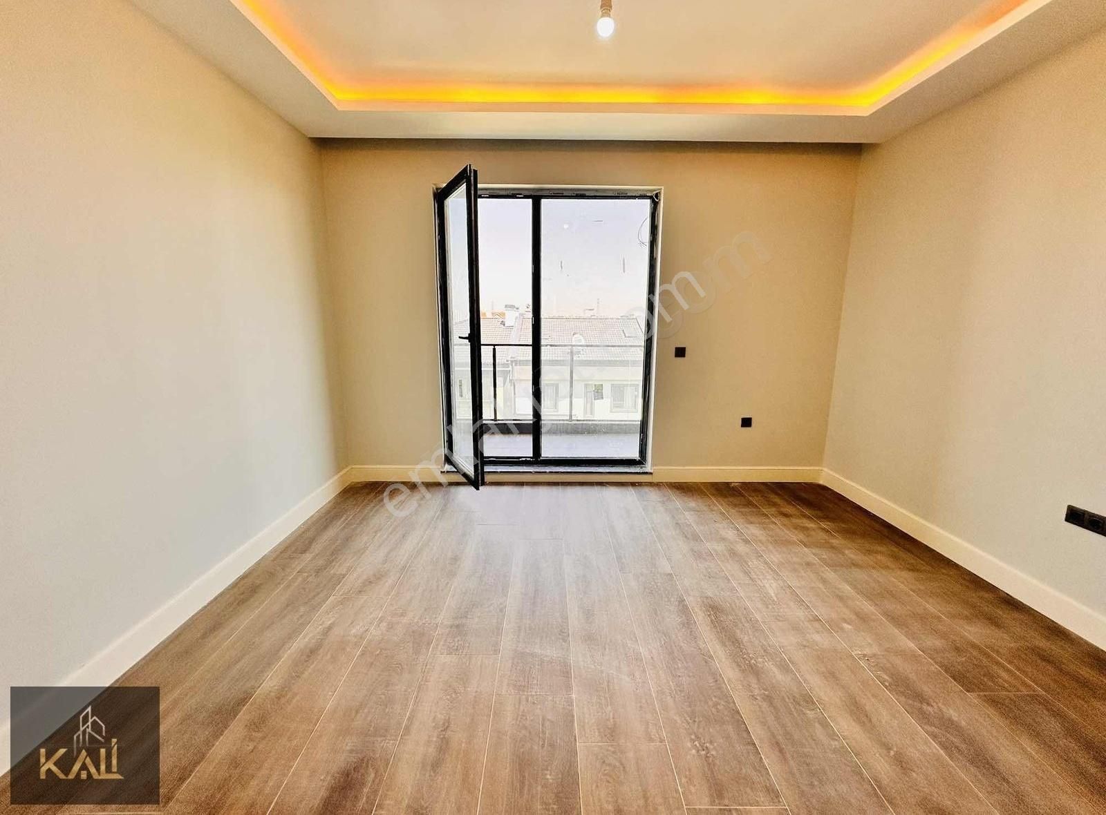 Gölbaşı İncek Satılık Villa İncek'te Beştepe Koleji Yakını 8+4 İkiz Villa KALİ A.Ş