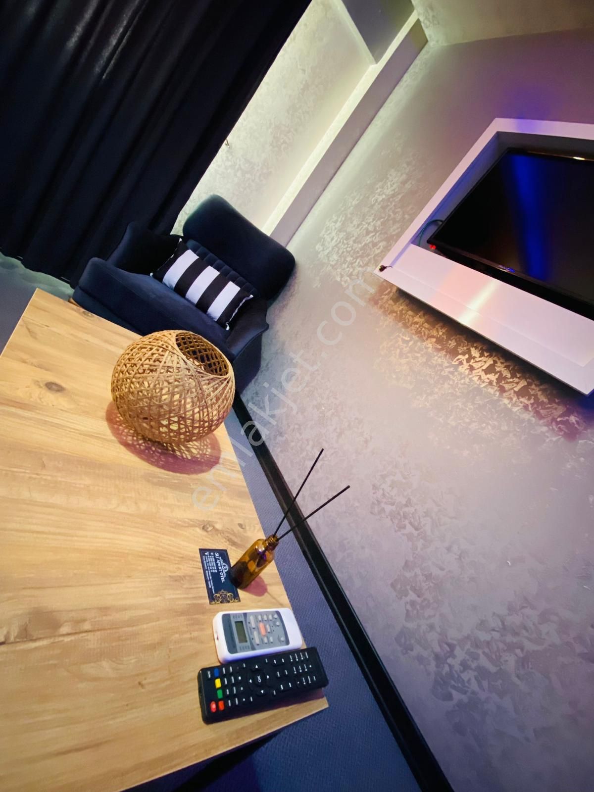 Karşıyaka Çarşı İşbankası Sokagı Günlük Kiralık Lüks Daire - Görsel 12