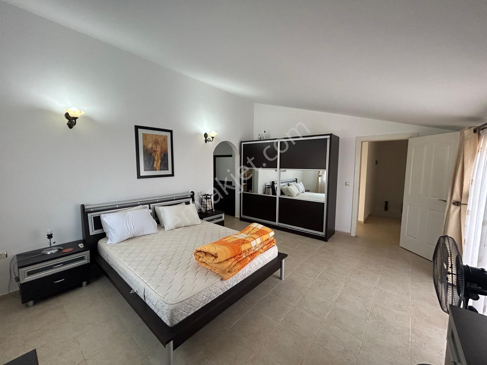 Büyük Plaja Yakın 4 Dairelik Havuzlu Sitede Eşyalı Dubleks - Görsel 24