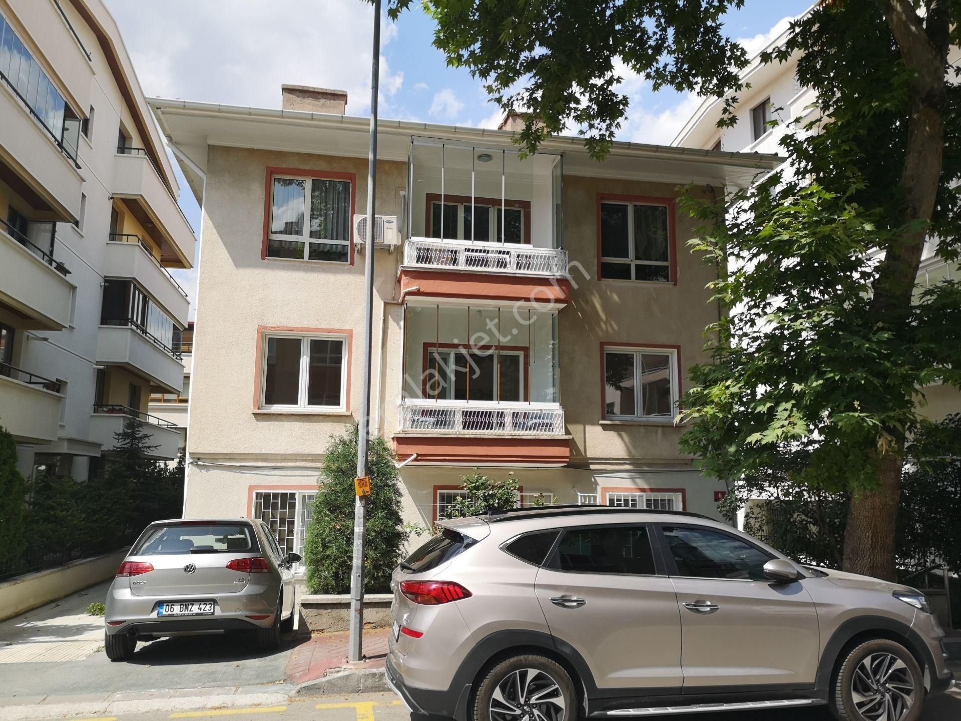 Çankaya Emek Kiralık Daire  FİLİZDEN EMEK 21SOKAKTA KATTA KİRALIK 2+1 ÖN CEPHE