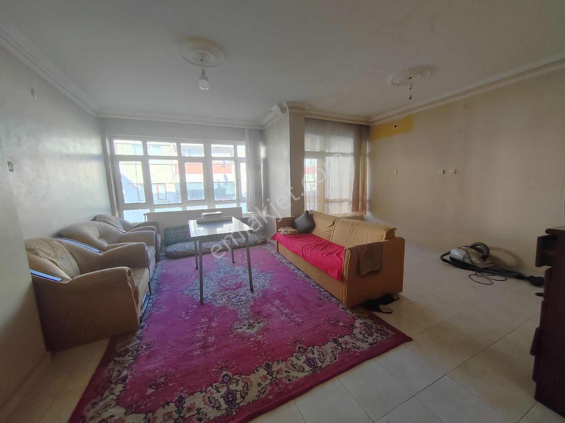 Elazığ Merkez İzzet Paşa Satılık Daire ŞEHİT İLHANLAR CADDESİNDE SATILIK 3+1 DAİRE