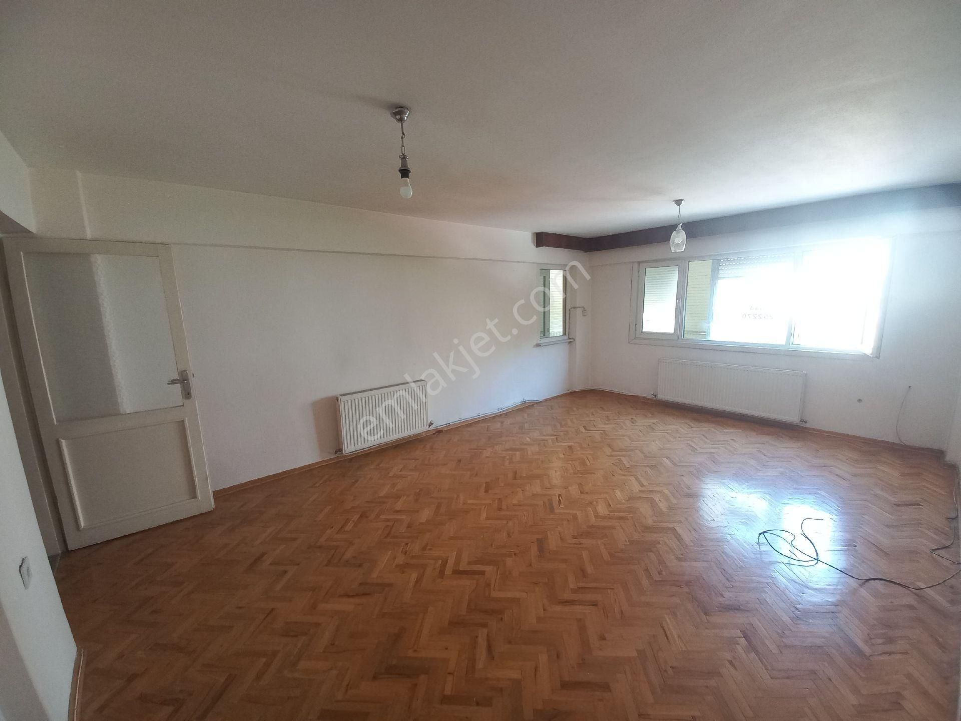 Bayraklı Mansuroğlu Kiralık Daire Bölge Metro Durağına Yakın 3+1 Öğrenci Ve Memura Daire