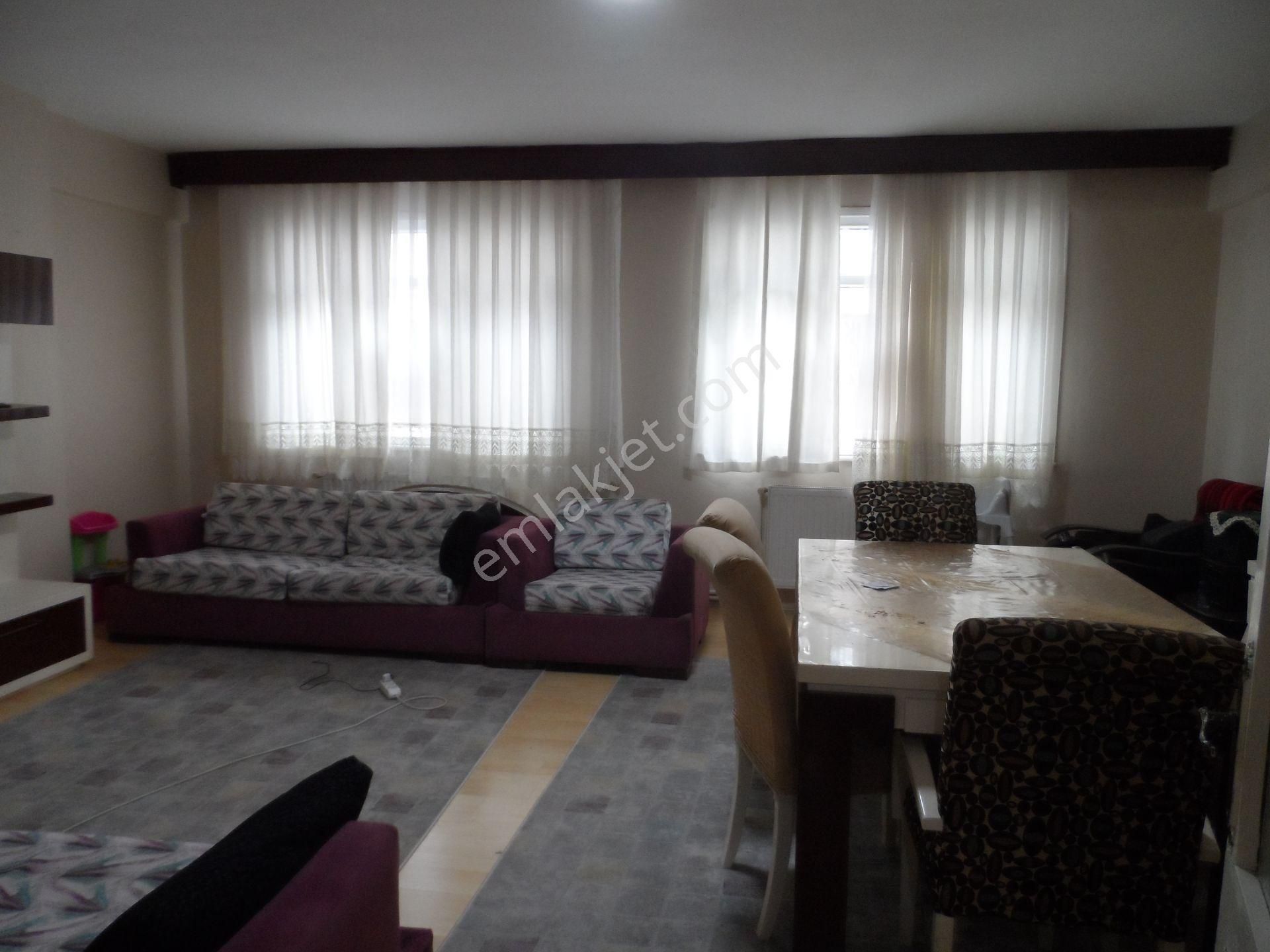 Güngören Güven Satılık Daire  Güngören Belediye Yanı 2+1 90m2 2.Kat Satılık Daire