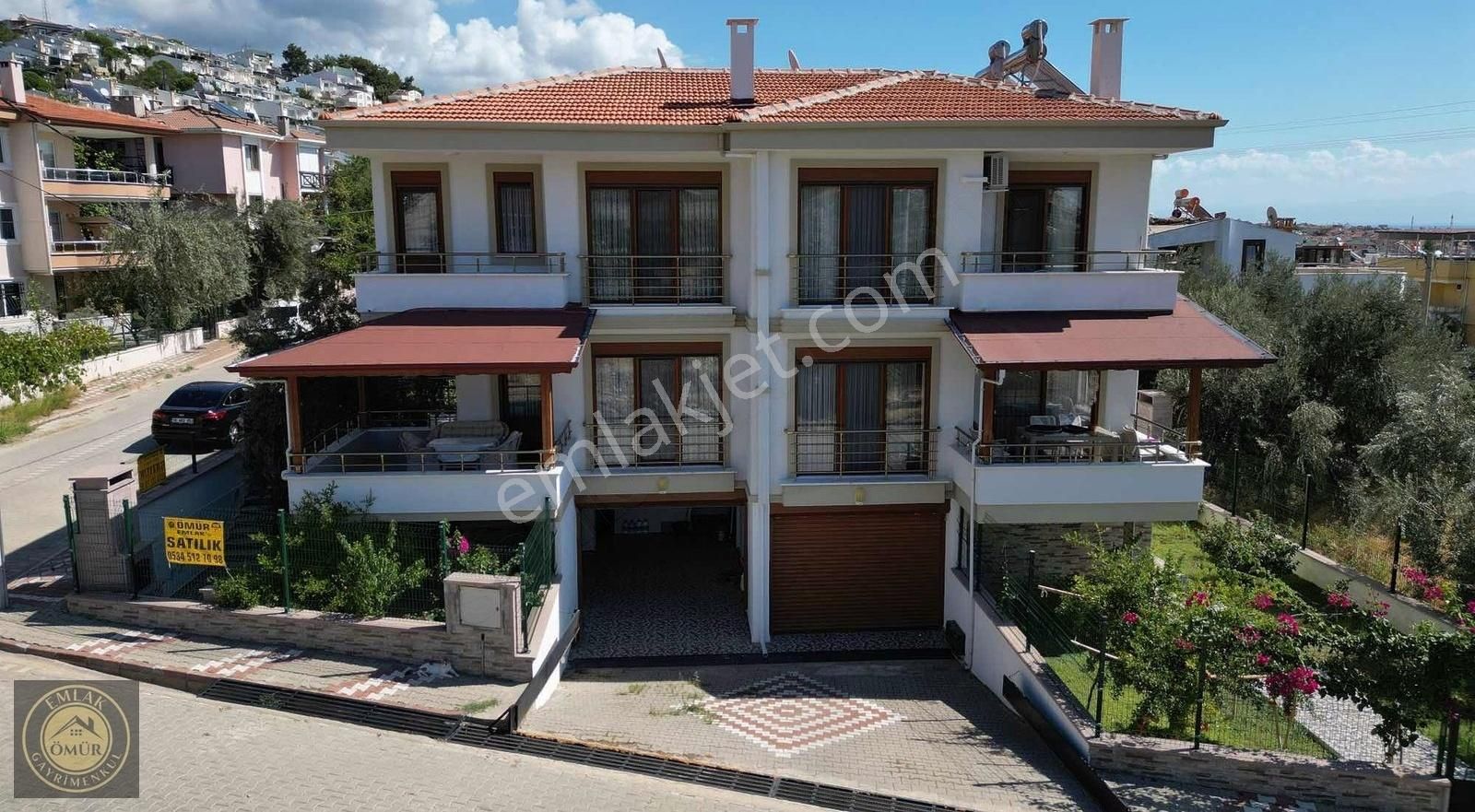 Edremit Altınoluk Satılık Villa Altınoluk 3+1 Ayrı Mutfak Kapalı Garajlı Köşe Villa