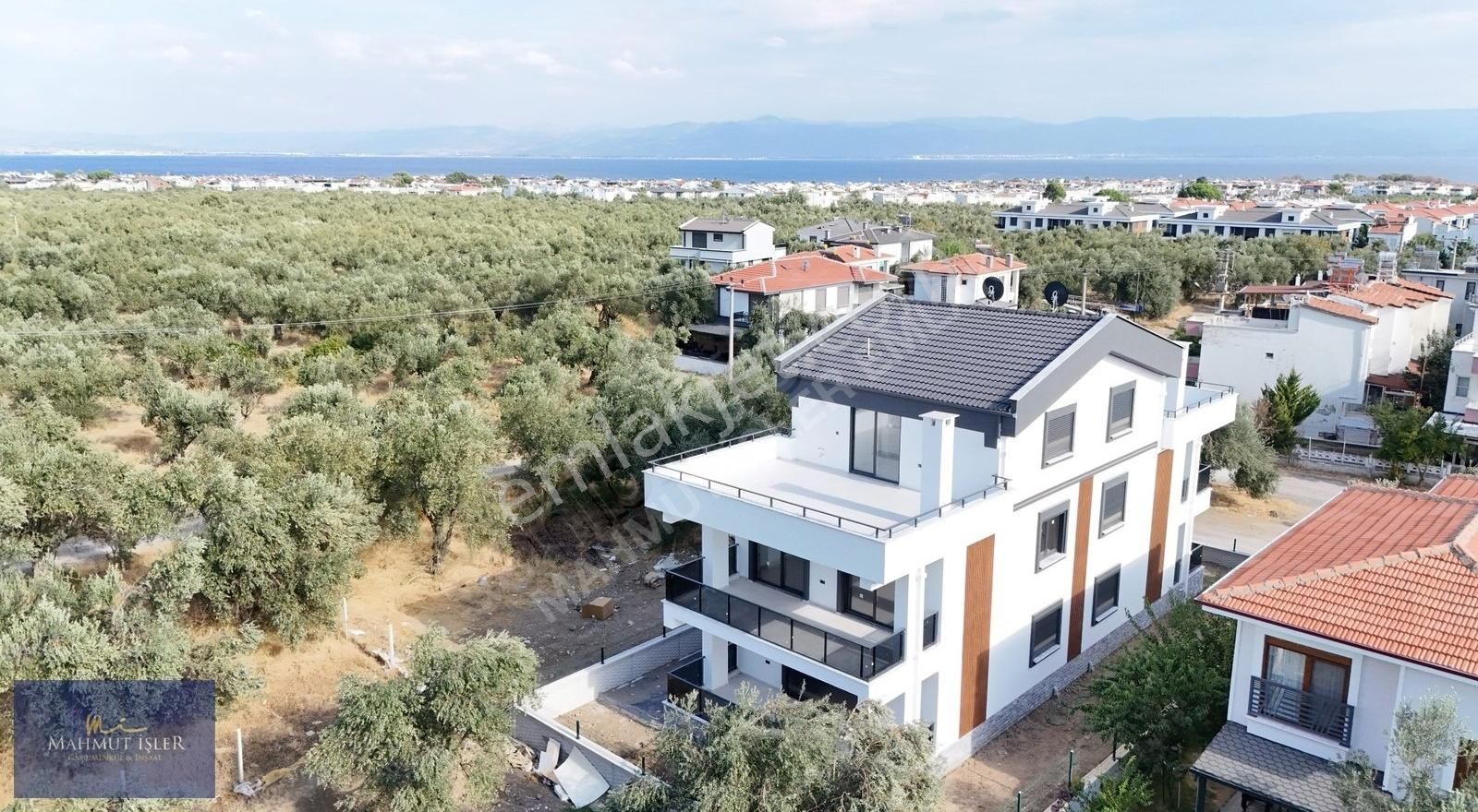 Edremit Güre Satılık Villa MAHMUT İŞLER'DEN GÜREDE BAHÇELİ SATILIK 4+1 LÜKS VİLLA