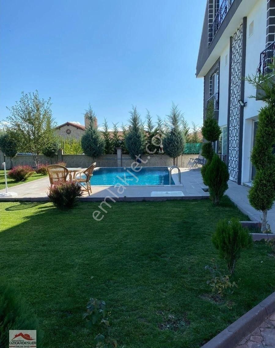 Akyurt Yeşiltepe Satılık Villa ŞEHRİN GÜRÜLTÜSÜNDEN SIKILMADINIZ MI ? EMSALSİZ MUHTEŞEM KONSEPT BÖLGENİN EN İYİSİ! HAVUZLU 8+1.