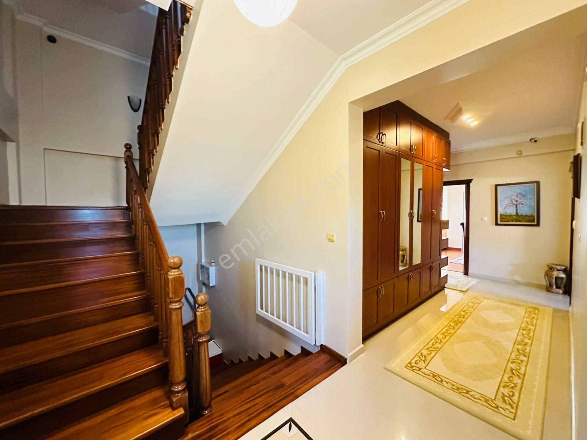 Kamiloba'da 1400m2 Arsa İçinde 500m2 6+1 Satılık Muhteşem Villa - Görsel 18