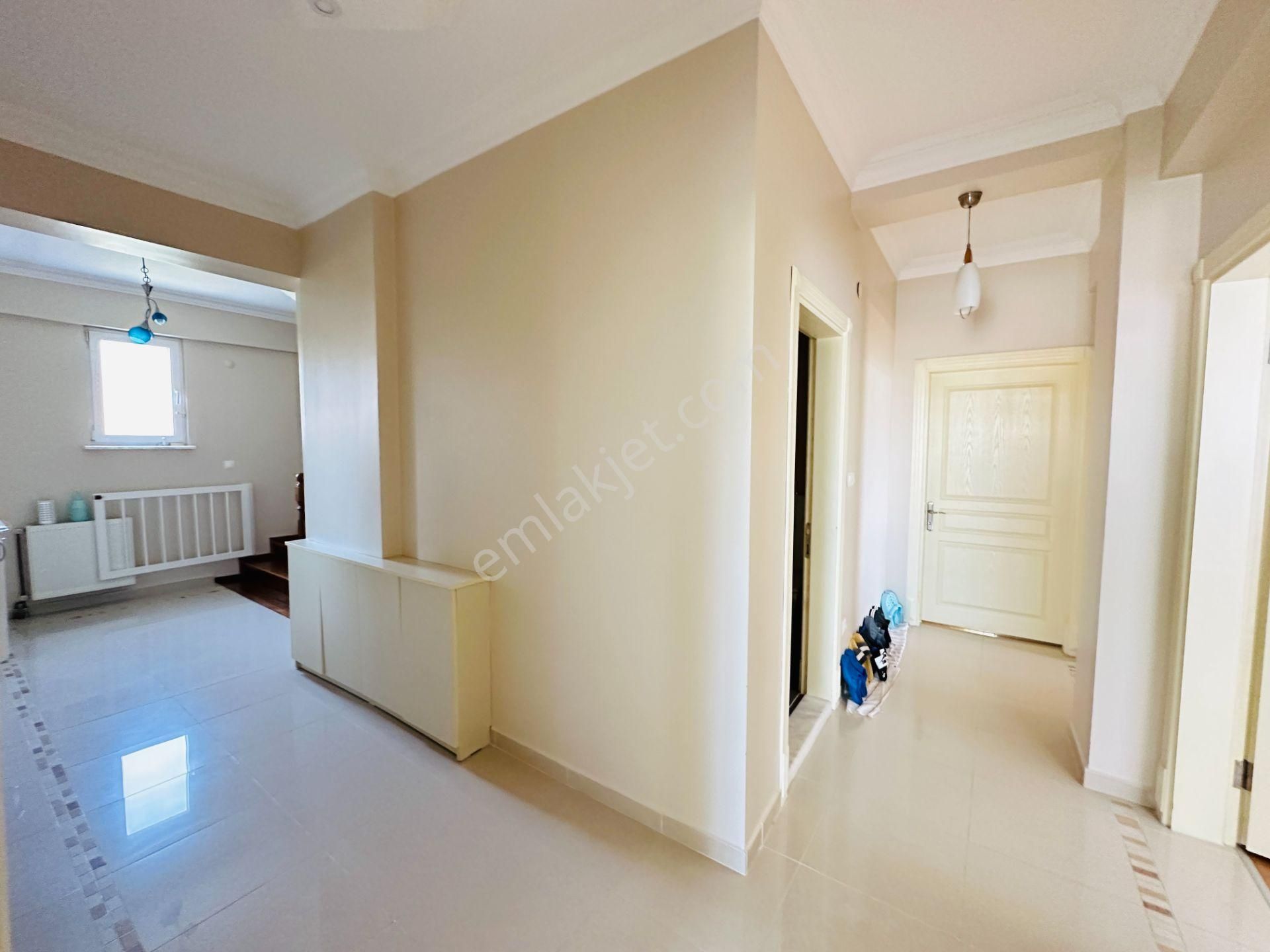 Kamiloba'da 1400m2 Arsa İçinde 500m2 6+1 Satılık Muhteşem Villa - Görsel 20