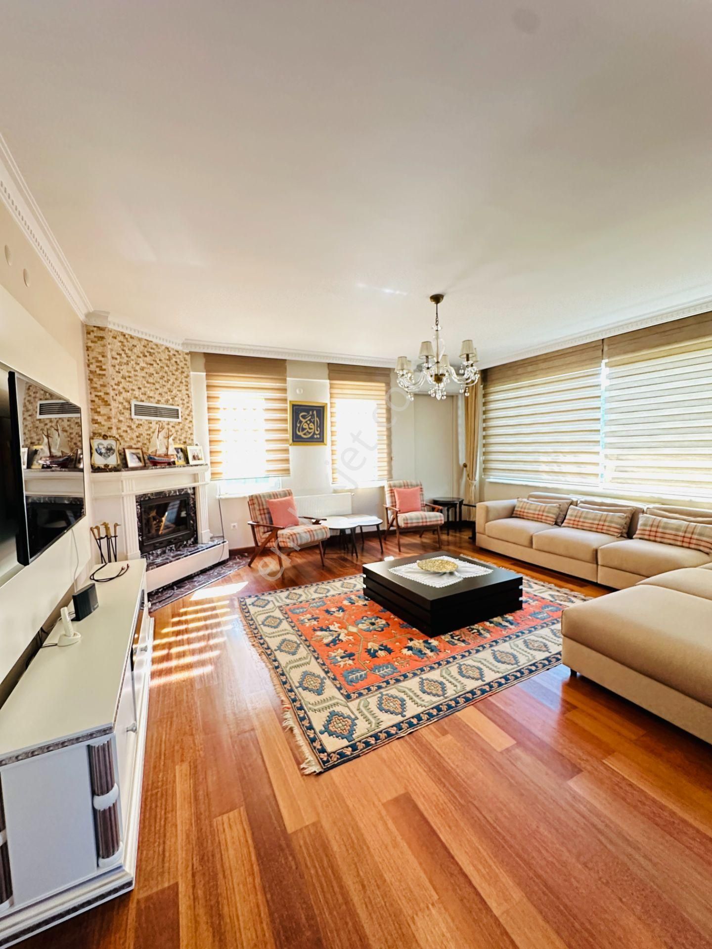 Kamiloba'da 1400m2 Arsa İçinde 500m2 6+1 Satılık Muhteşem Villa - Görsel 4