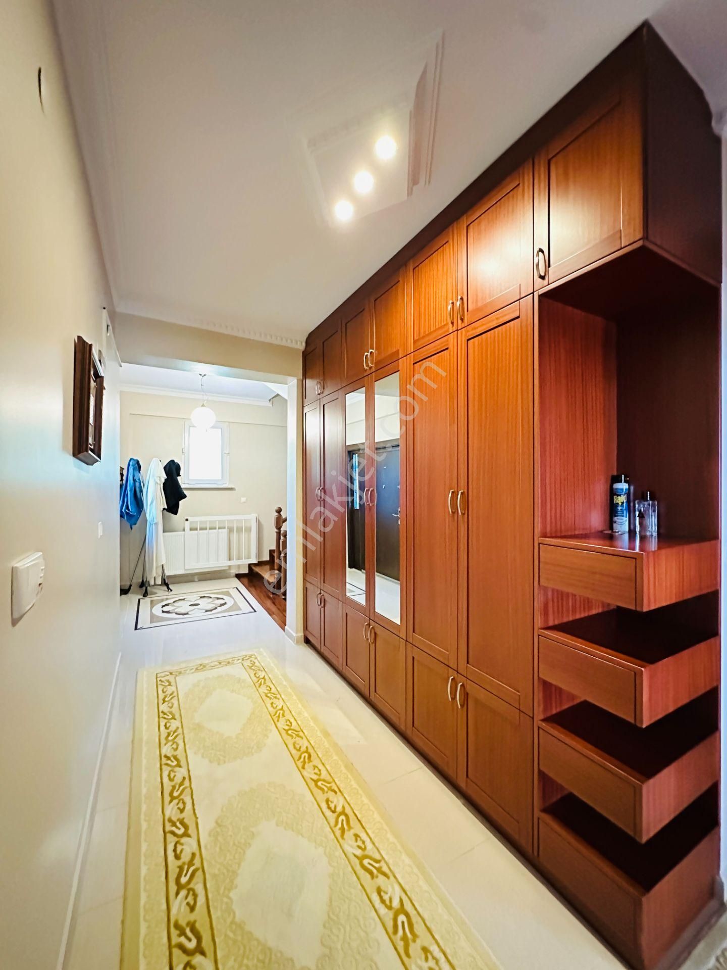 Kamiloba'da 1400m2 Arsa İçinde 500m2 6+1 Satılık Muhteşem Villa - Görsel 14