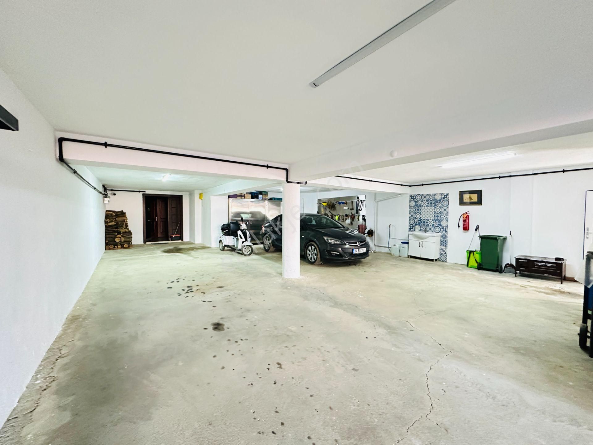 Kamiloba'da 1400m2 Arsa İçinde 500m2 6+1 Satılık Muhteşem Villa - Görsel 37