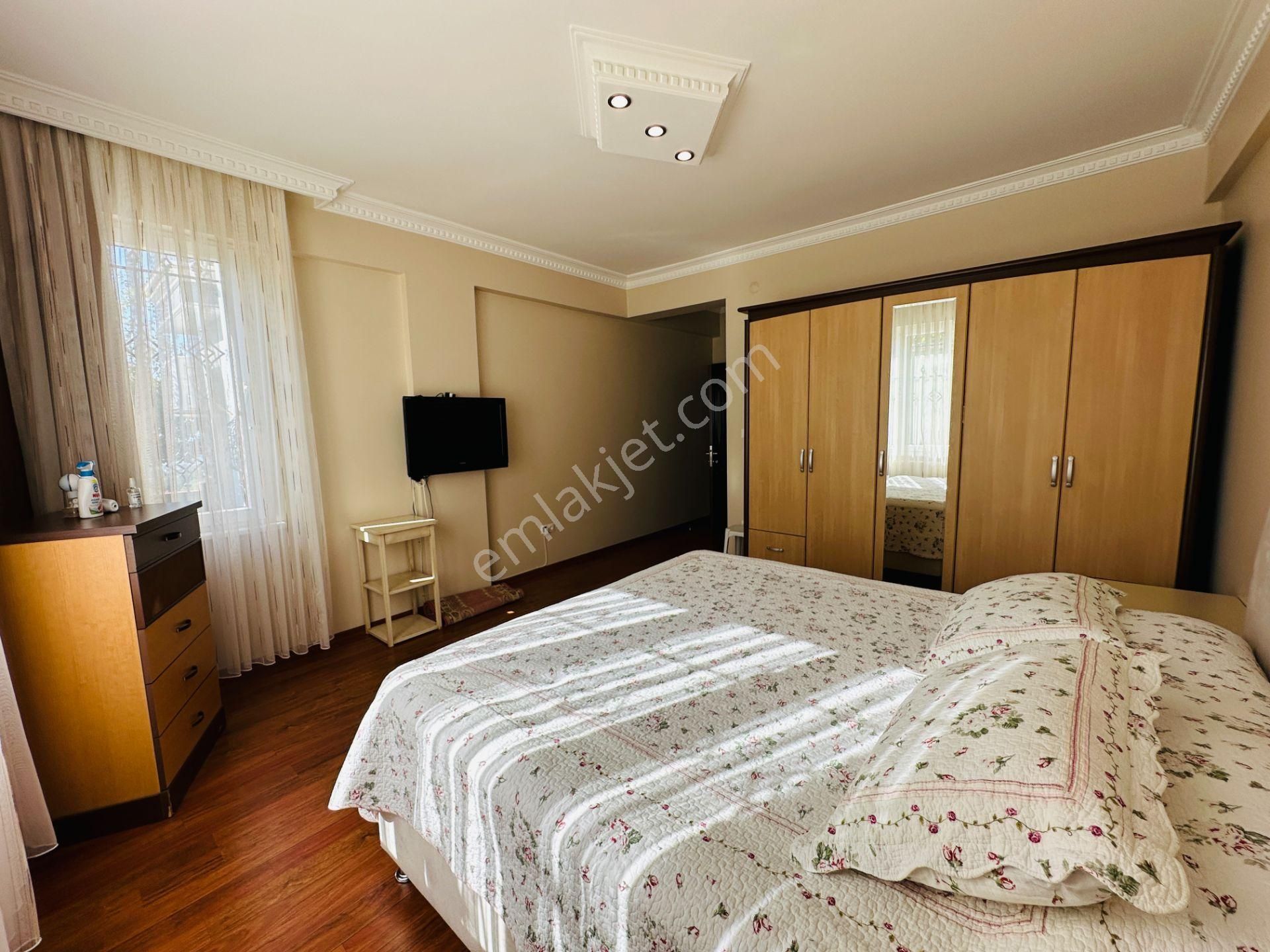 Kamiloba'da 1400m2 Arsa İçinde 500m2 6+1 Satılık Muhteşem Villa - Görsel 11