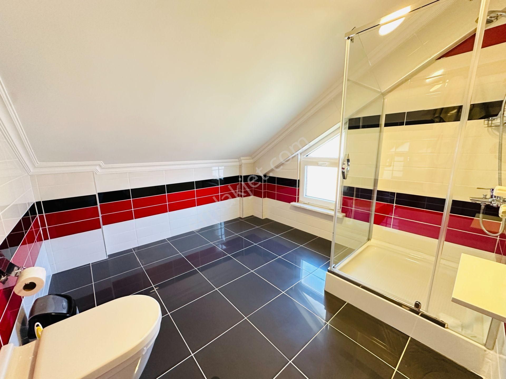 Kamiloba'da 1400m2 Arsa İçinde 500m2 6+1 Satılık Muhteşem Villa - Görsel 34