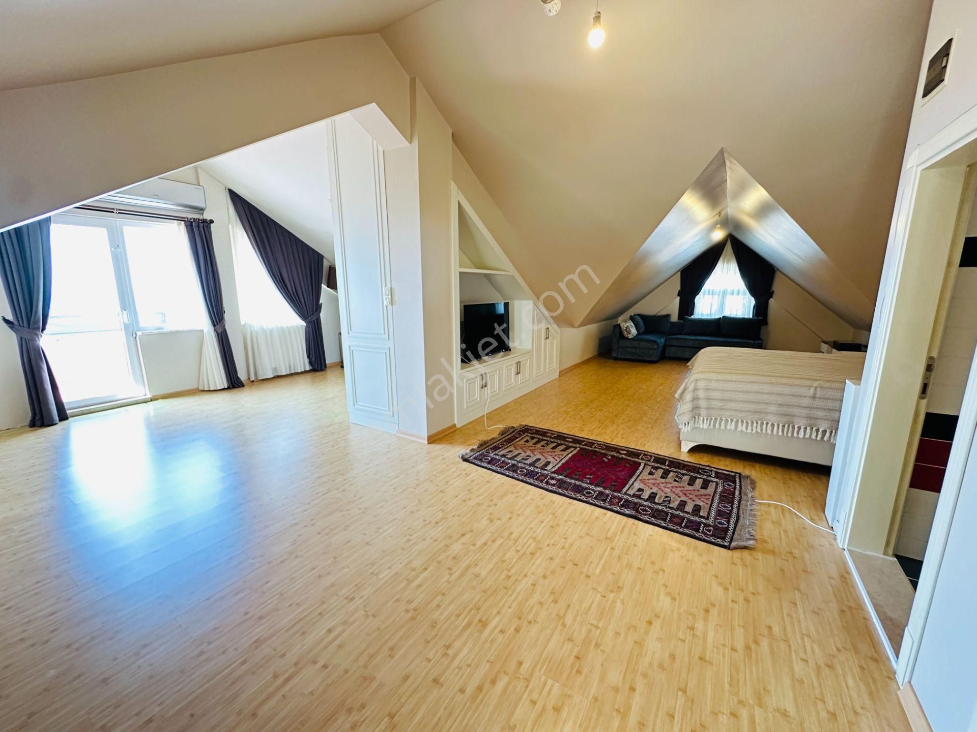 Kamiloba'da 1400m2 Arsa İçinde 500m2 6+1 Satılık Muhteşem Villa - Görsel 27