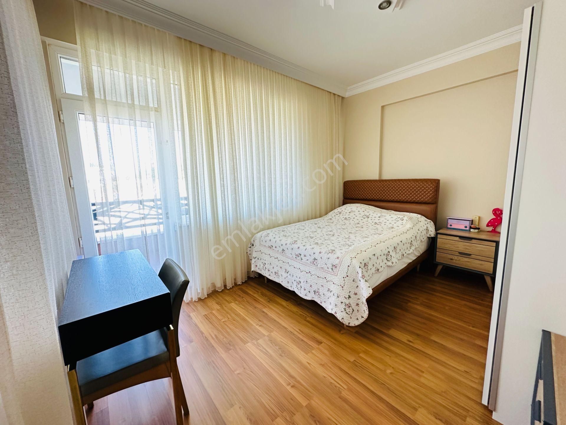 Kamiloba'da 1400m2 Arsa İçinde 500m2 6+1 Satılık Muhteşem Villa - Görsel 21