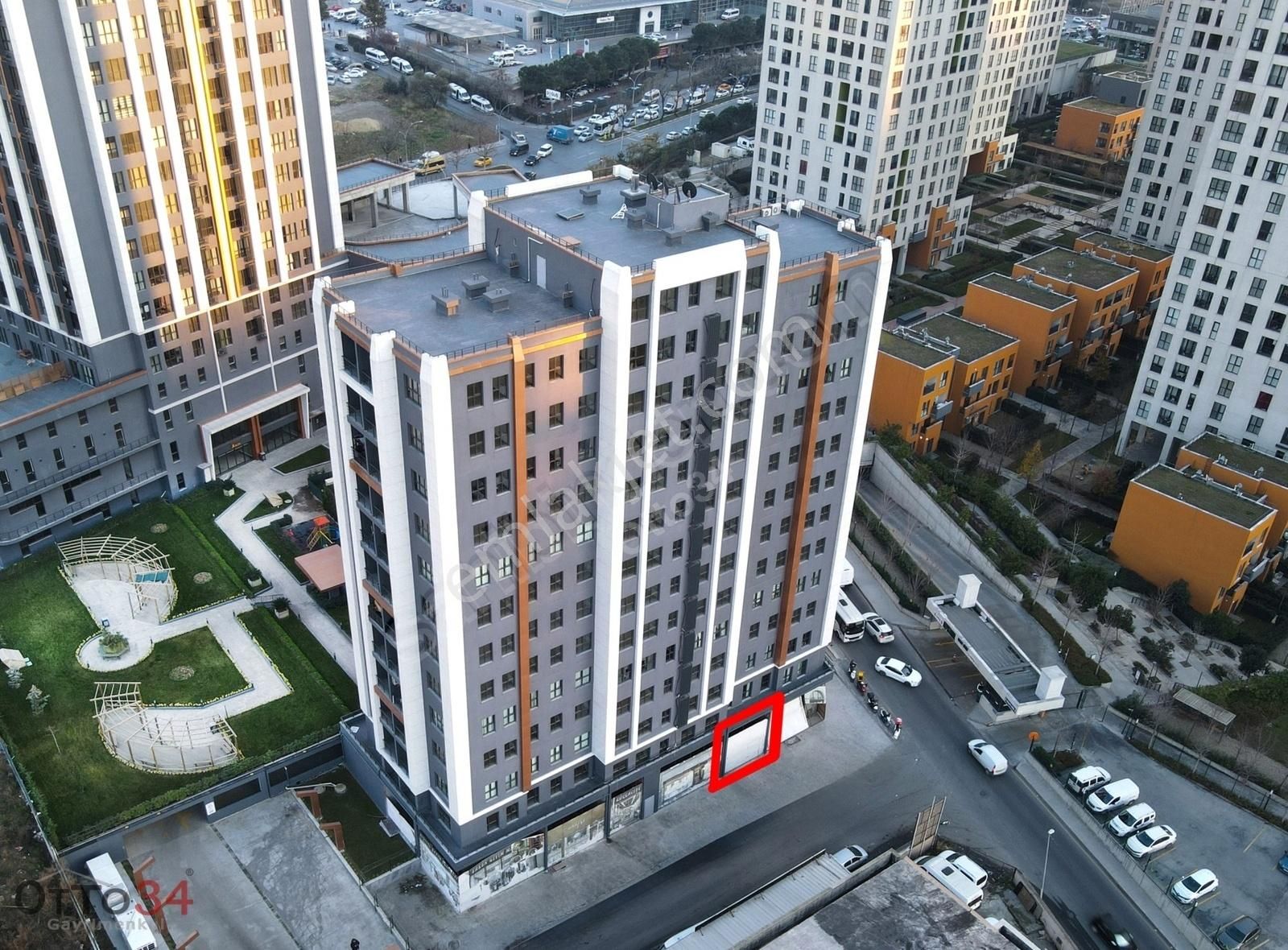 Esenyurt Zafer Kiralık Dükkan & Mağaza Bizz Towers Ve Hep İstanbul Kapıları Arasında Depolu Dükkan