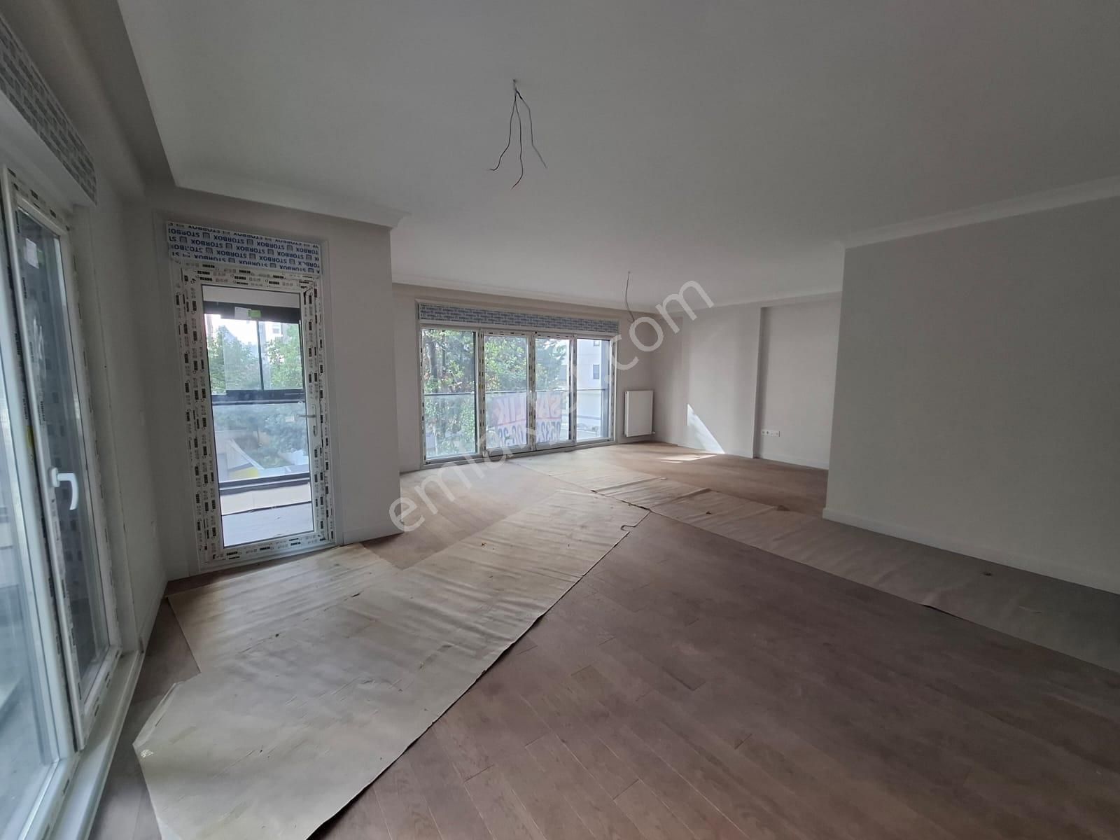 Kadıköy Caddebostan Satılık Daire  ATÖLYE'den CADDEBOSTAN SAHİLDE KATTA 142 m² NET 4+1 SIFIR DAİRE