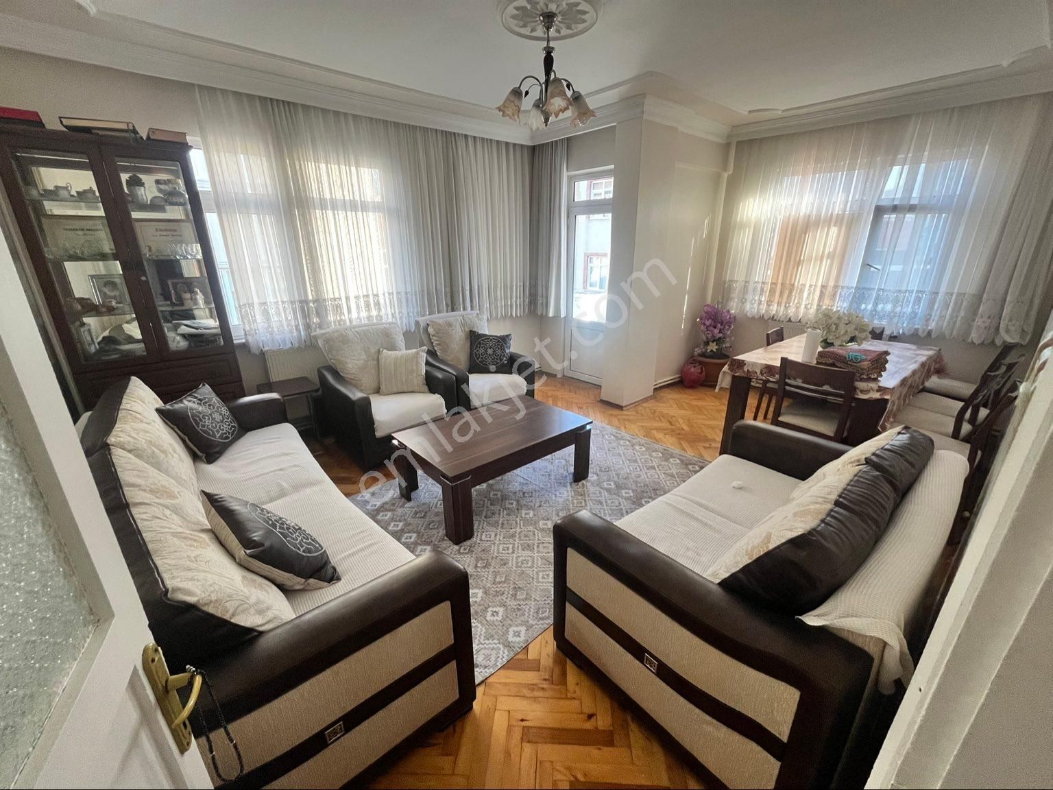 Bahçelievler Zafer Satılık Daire BAHÇELİEVLER ZAFER MAH SATILIK DAİRE 3+1 3 KAT 140m2