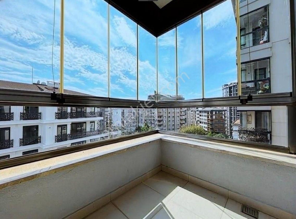 Kadıköy Kozyatağı Satılık Daire  KOZYATAĞIN'DA BALKONLU 3+1 SATILIK BOŞ İSKANI ALINMIŞ FIRSAT DAİRE