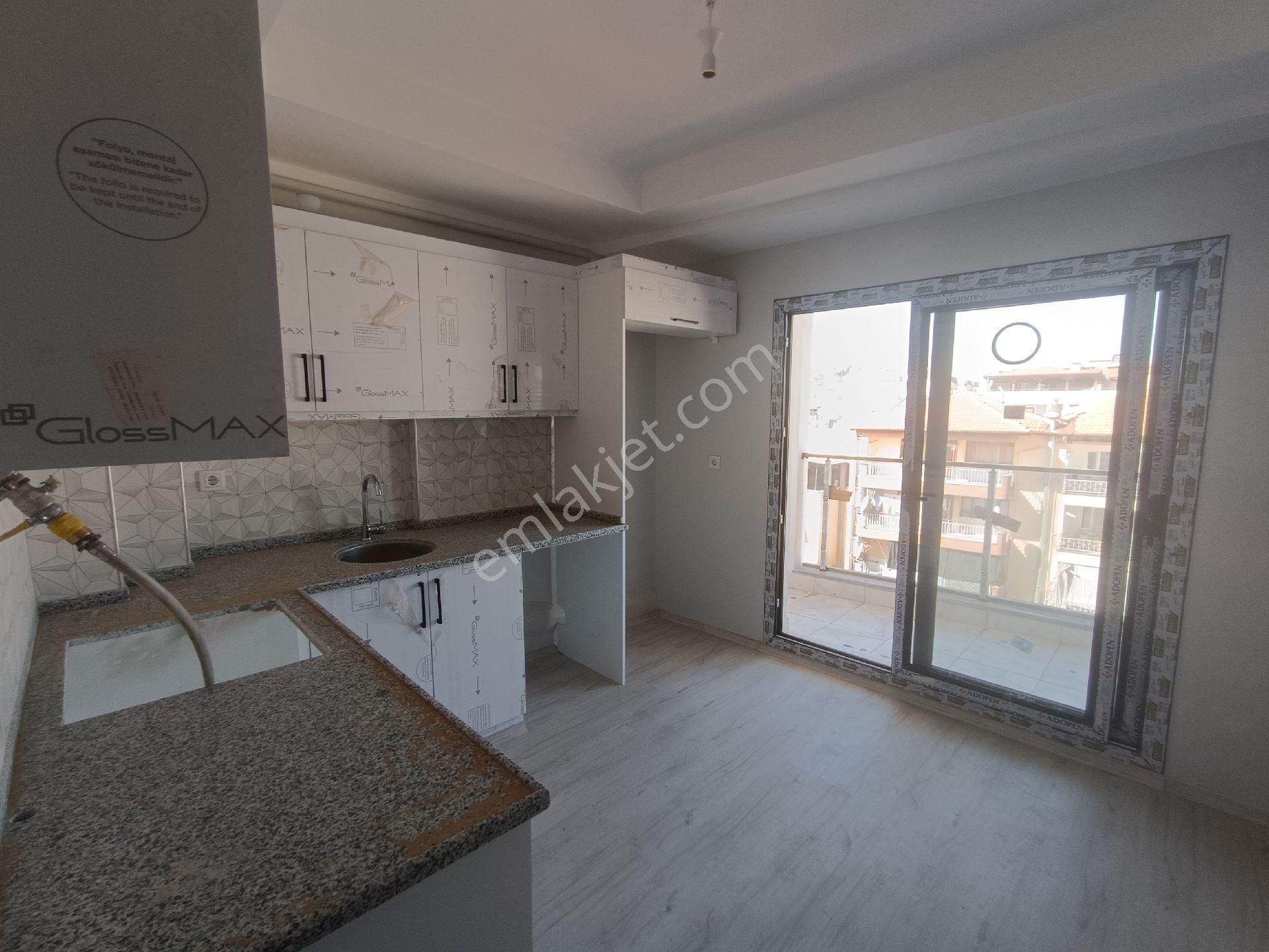 Salihli Kurtuluş Satılık Daire  KURTULUŞ MAHALLESİ'NDE SATILIK 2+1 DAİRE