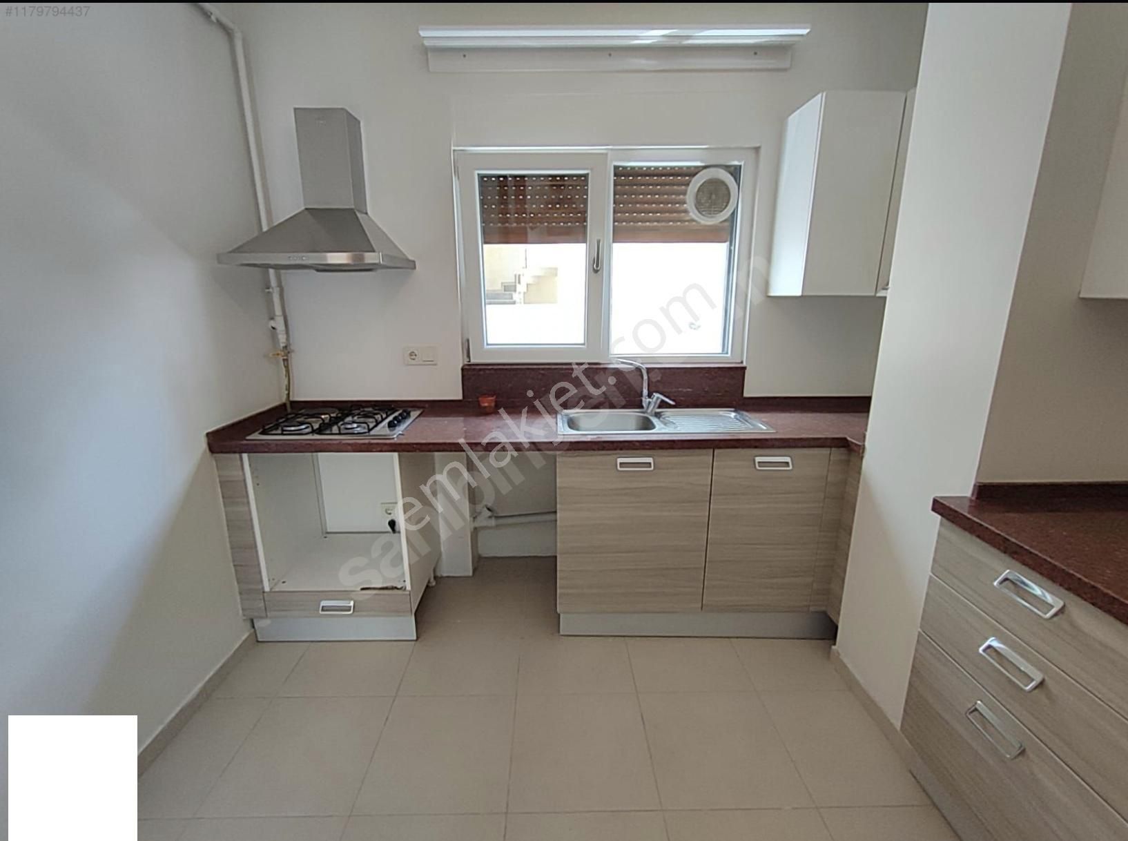 Kadıköy Suadiye Satılık Daire  ARMADADAN SUADİYE 'DE 2+1 DAİRE BALKONLU GENİŞ MUTFAKLI 85 m2