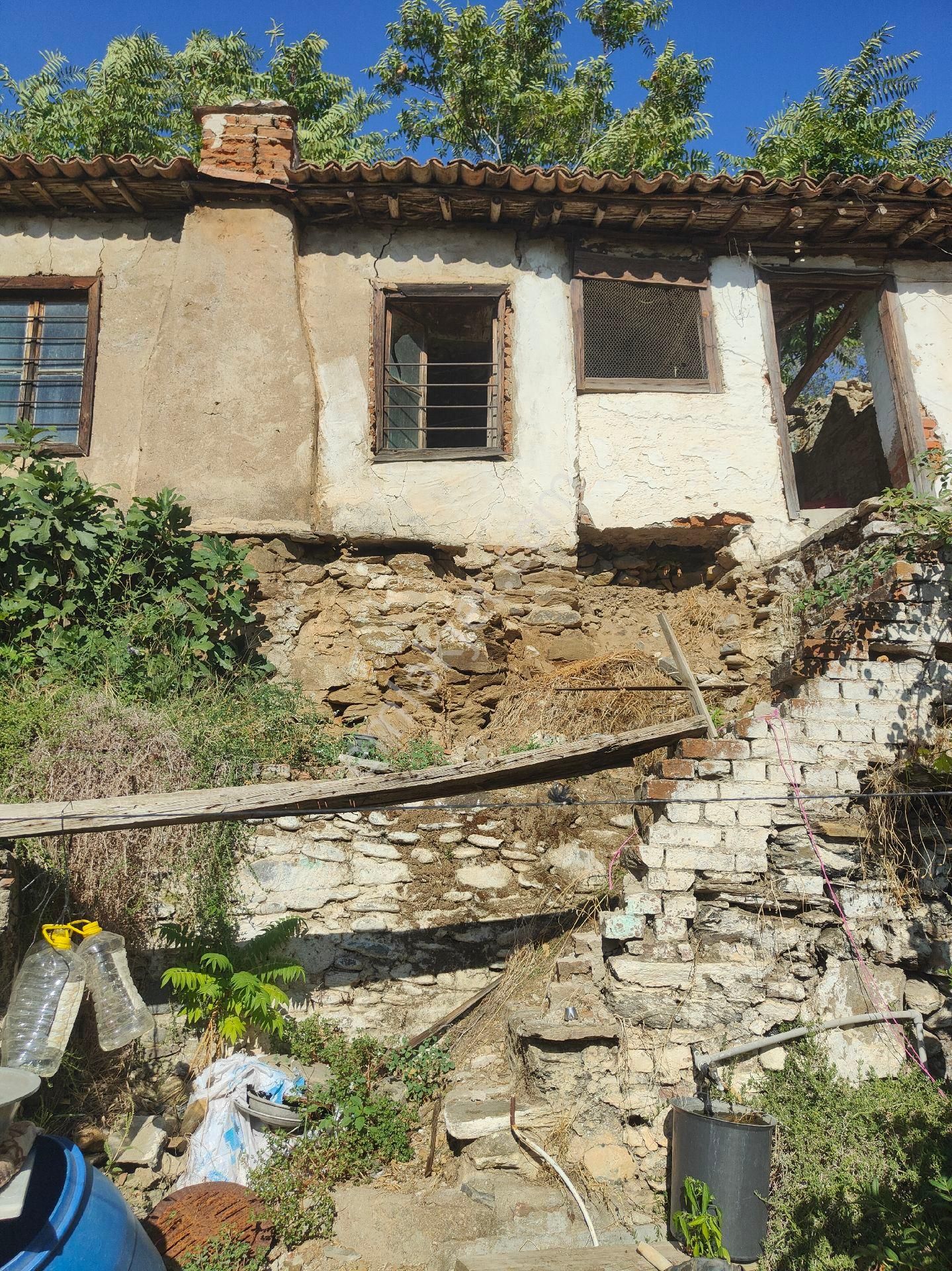 Bayındır Gayrimenkul - Bayındır Yusuflu Köyünden Satılık Köy Evi - Görsel 7