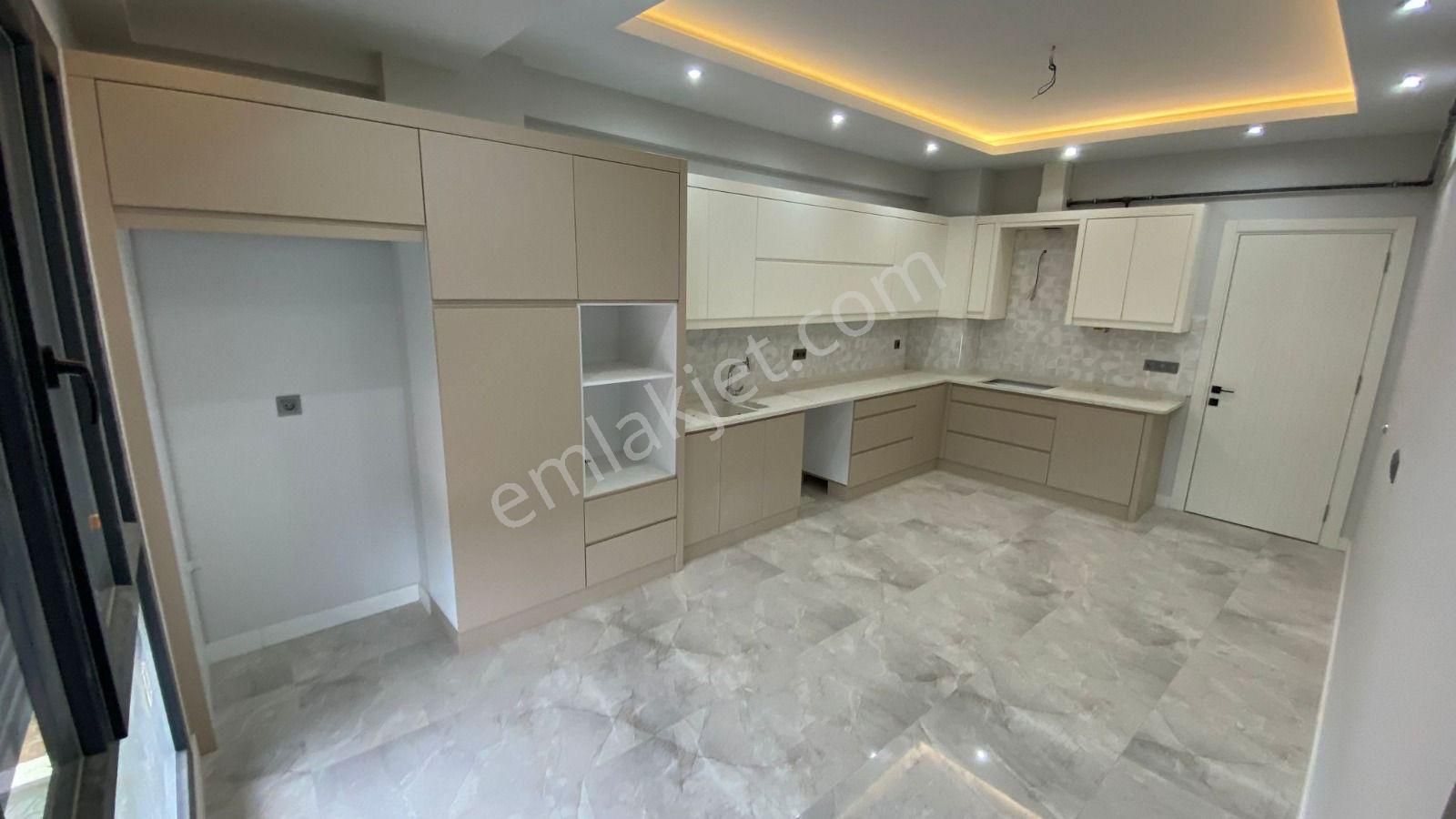 Merkezefendi 1200 Evler Satılık Daire 1200 EVLER / SATILIK 3+1 ,165m2 SONN DAİREE