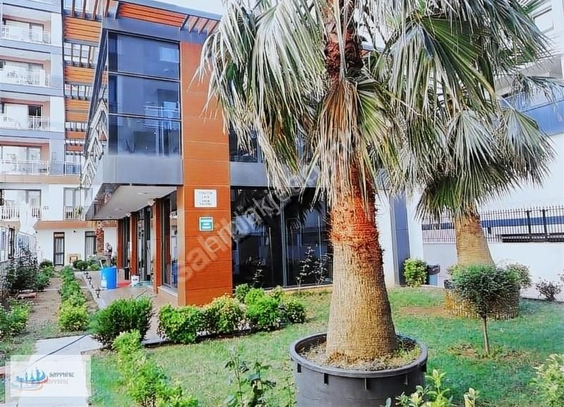 Çekmeköy Cumhuriyet Satılık Daire HAMAM,HAVUZ,FİTTNES,SAUNA ETNA KANDEMİR KEYFİNİ YAŞA..