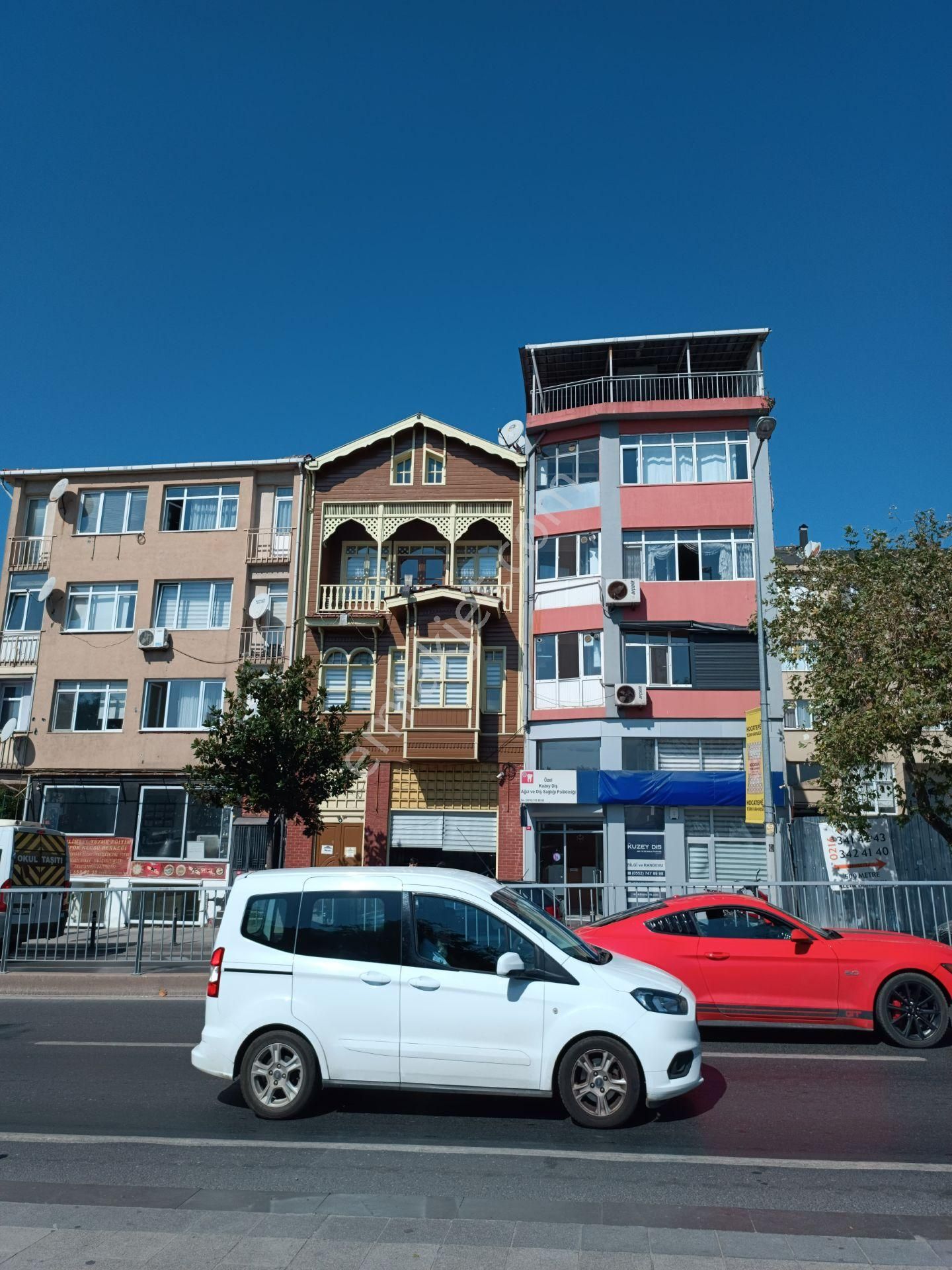 Üsküdar Valide-i Atik Kiralık Daire NUHKUYUSU CADDESİ ÜZERİNDE KİRALIK 2+1