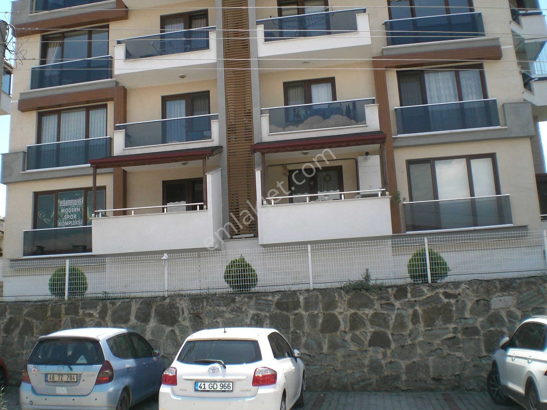 Topçular Mahallesinde Site İçerisinde 3+1 Bahçe Dublex Daire - Görsel 2