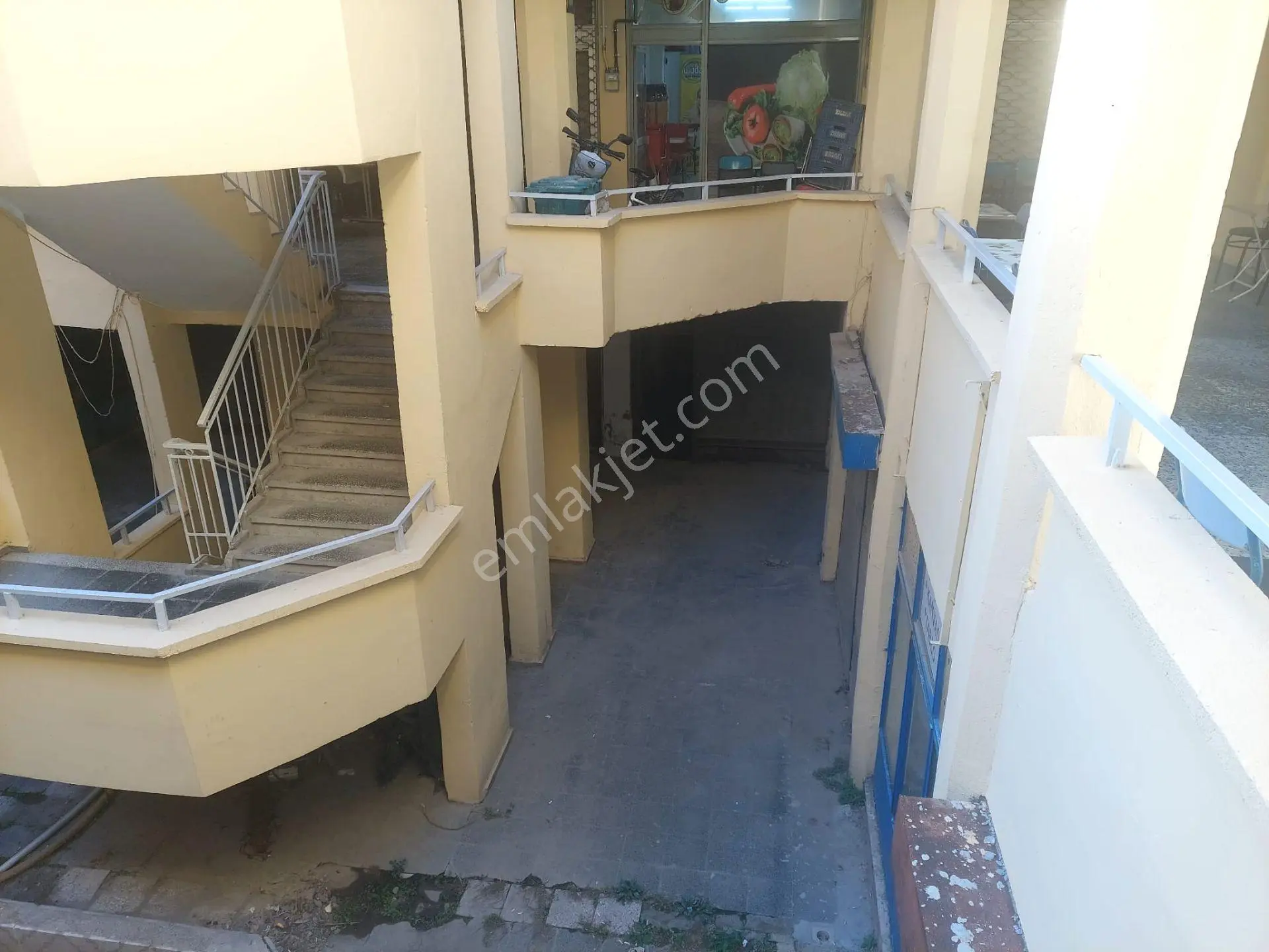 Bizim Emlaktan Çarşı Merkezde 33 M² İşyeri - Görsel 5