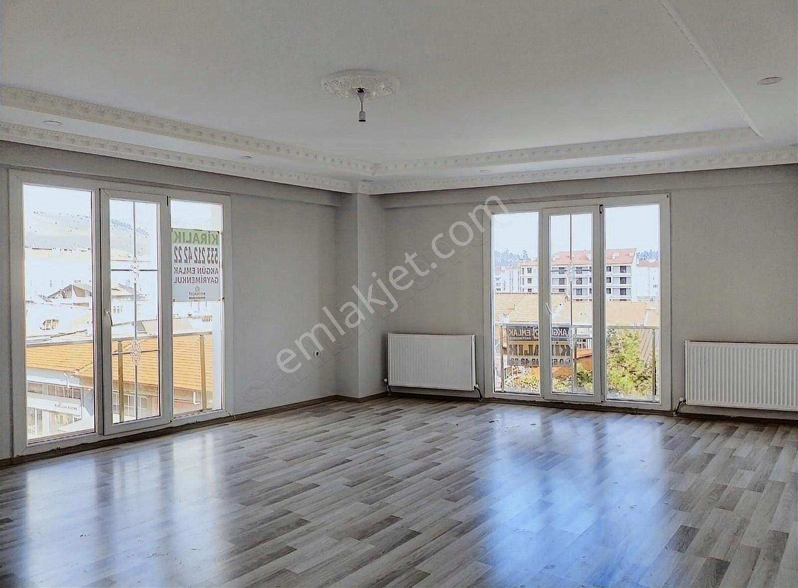 Yalvaç Pazar Aşağı Kiralık Daire AKGÜN EMLAK'TAN KİRALIK 3+1 ASANSÖRLÜ DAİRE