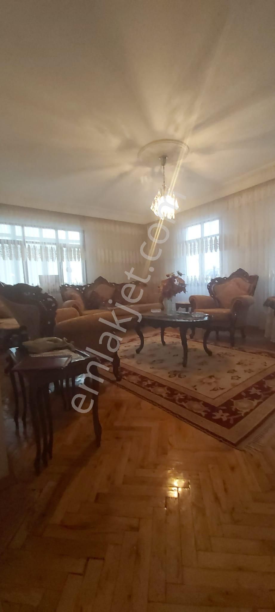 Bahçelievler Soğanlı Satılık Daire BAHÇELİEVLER SOĞANLI'DA 3+1 120 M2 3.KAT ASANSÖRLÜ KAT İRTİFAKLI SATILIK DAİRE