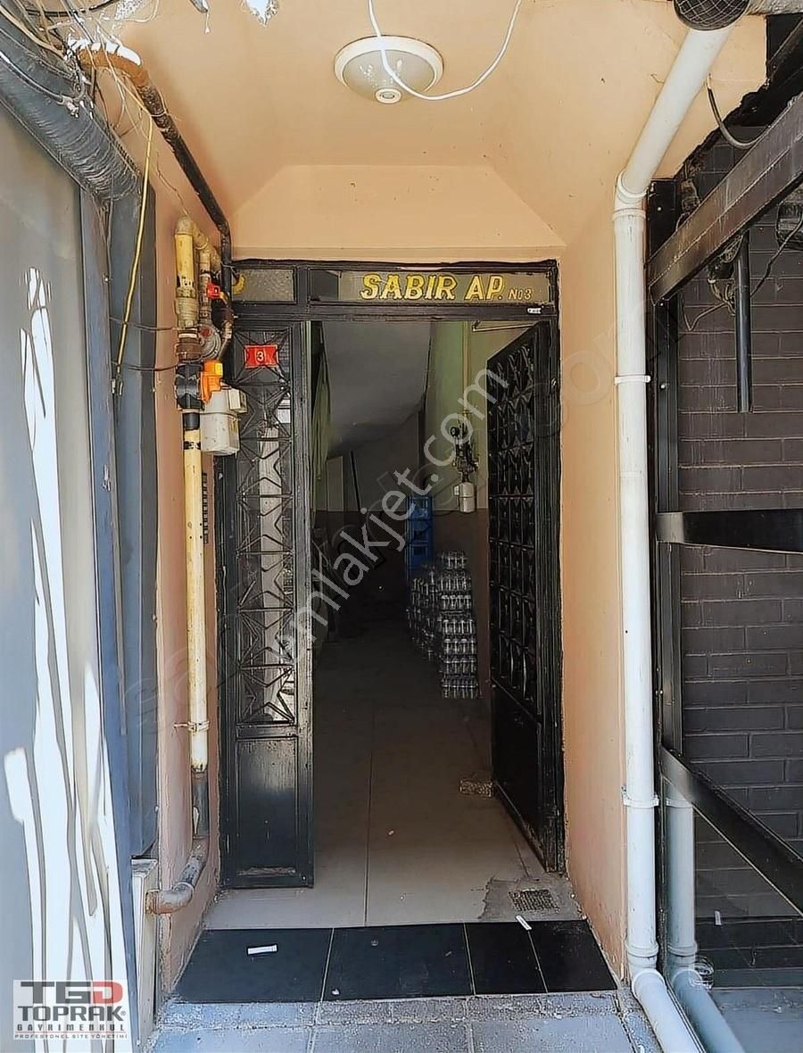 Adapazarı Semerciler Satılık Daire ÇARK CADDESİNDE MASRAFSIZ SATILIK 2+1 DAİRE