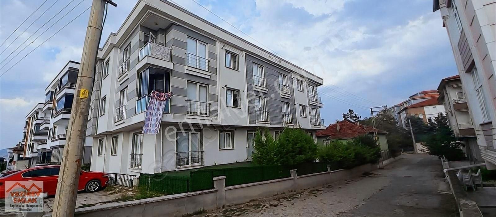 Vezirköprü Taşkale Satılık Daire VEZİREV EMLAKTAN SATILIK MERKEZİ KONUMDA 1+1 ARAKAT DAİRE