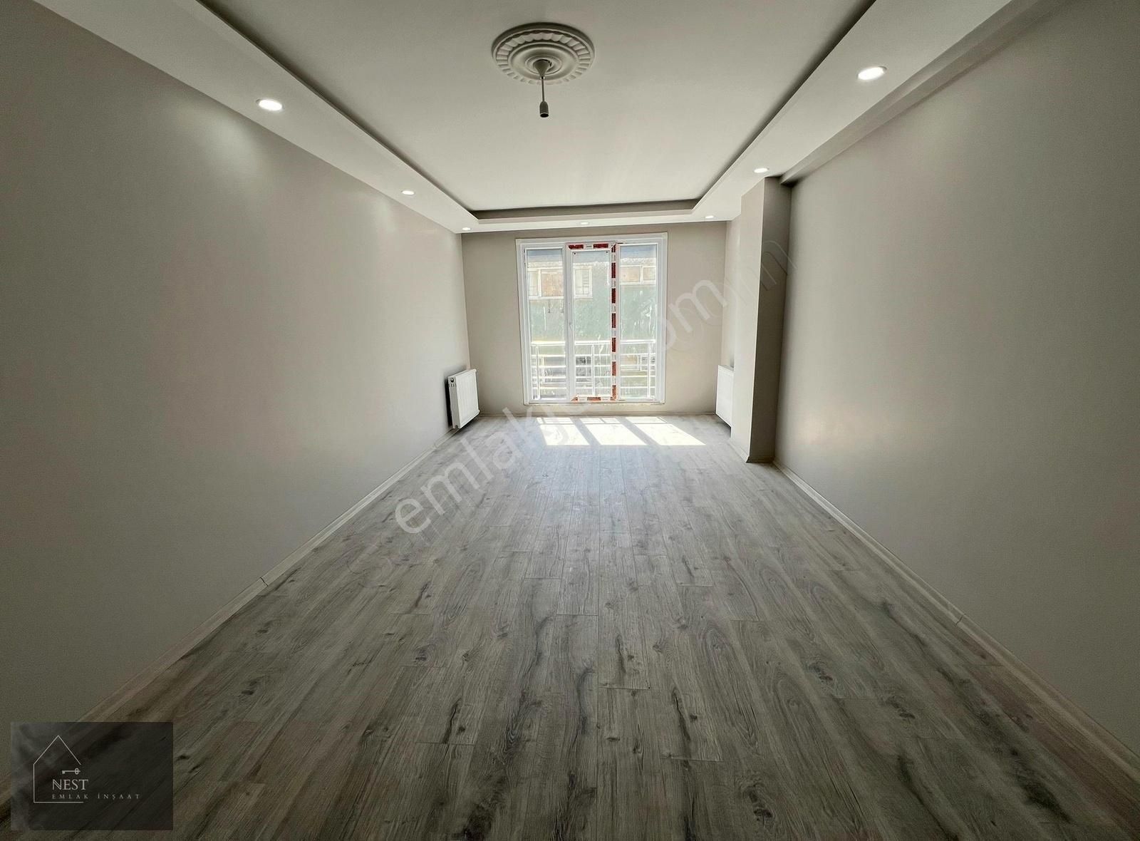 Küçükçekmece Tevfik Bey Satılık Daire NEST'TEN TEVFİKBEY MH SIFIR 2+1 100m2 2.KAT K.OTOPARKLI DAİRE..