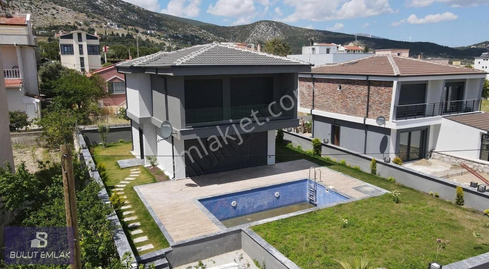 Karaburun Mordoğan Kiralık Müstakil Ev Bulut Emlaktan Lüks Havuzlu Müstakil Kiralık Villa