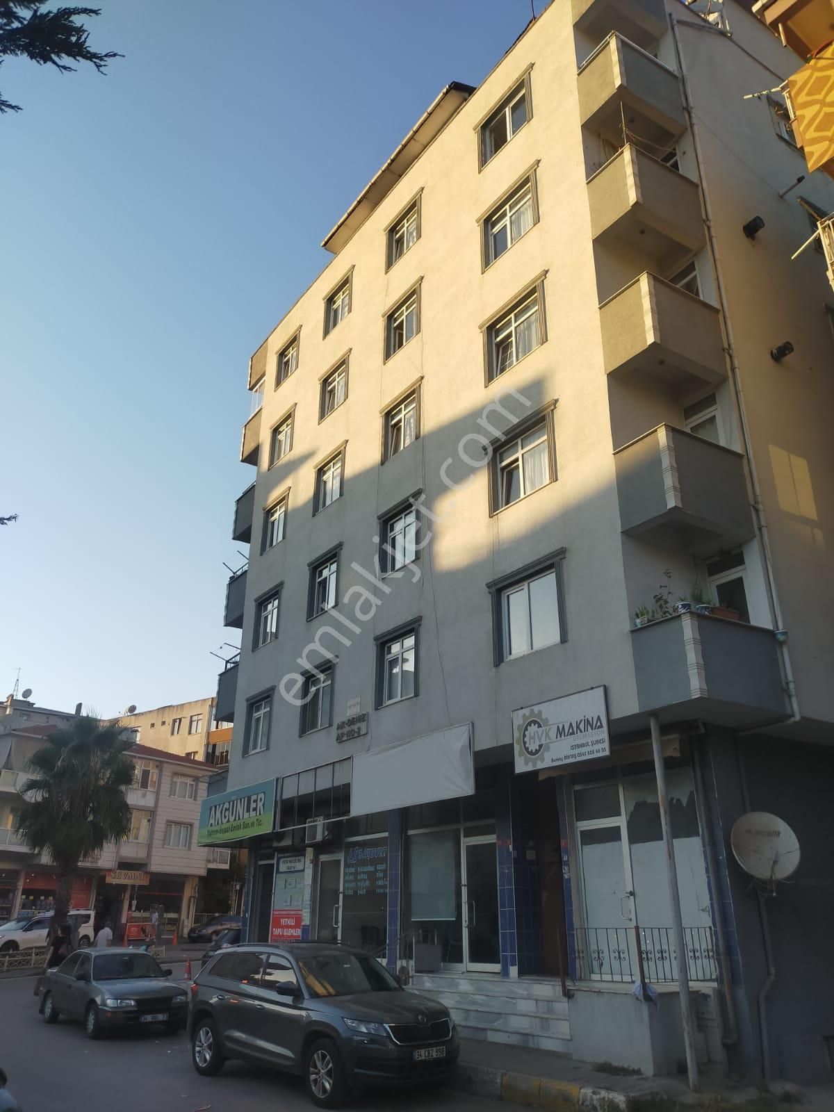 Pendik Fevzi Çakmak Satılık Daire KAYNARCA MERKEZİ LOKASYONDA 2+1 ODALAR GENİŞ VE FERAH DAİRE