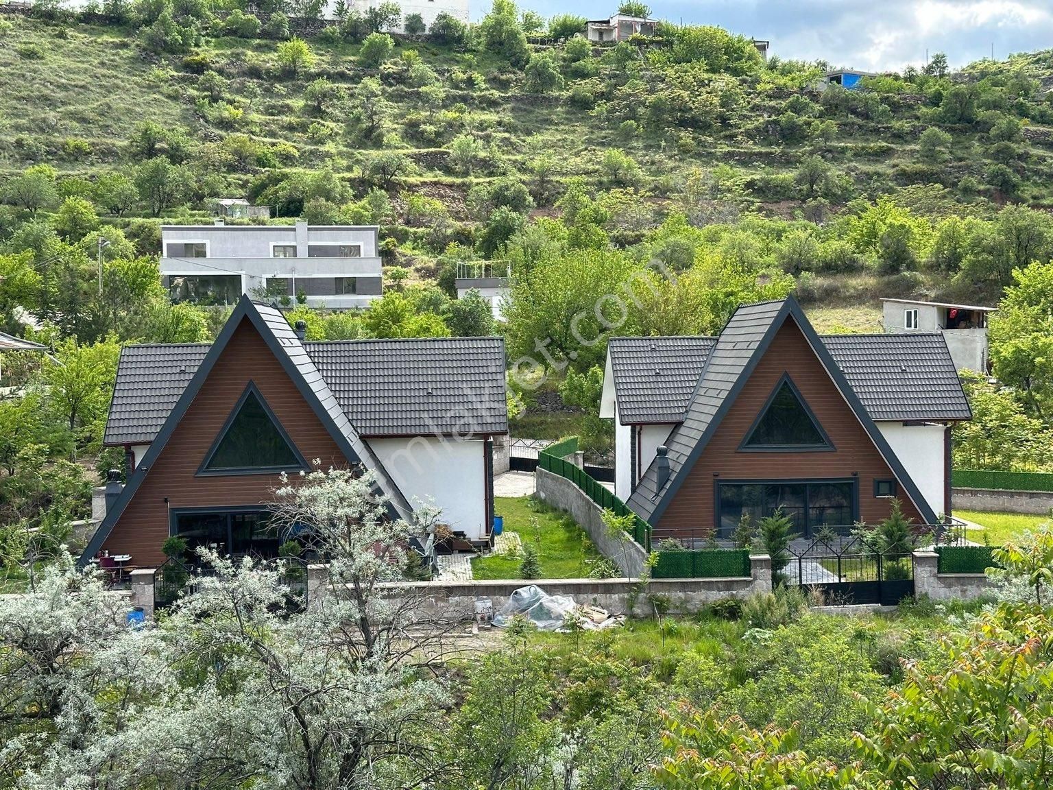 Hacılar Akyazı Satılık Villa HACILAR’DA DOĞAYLA İÇ İÇE - ŞEHRİN MERKEZİNDE