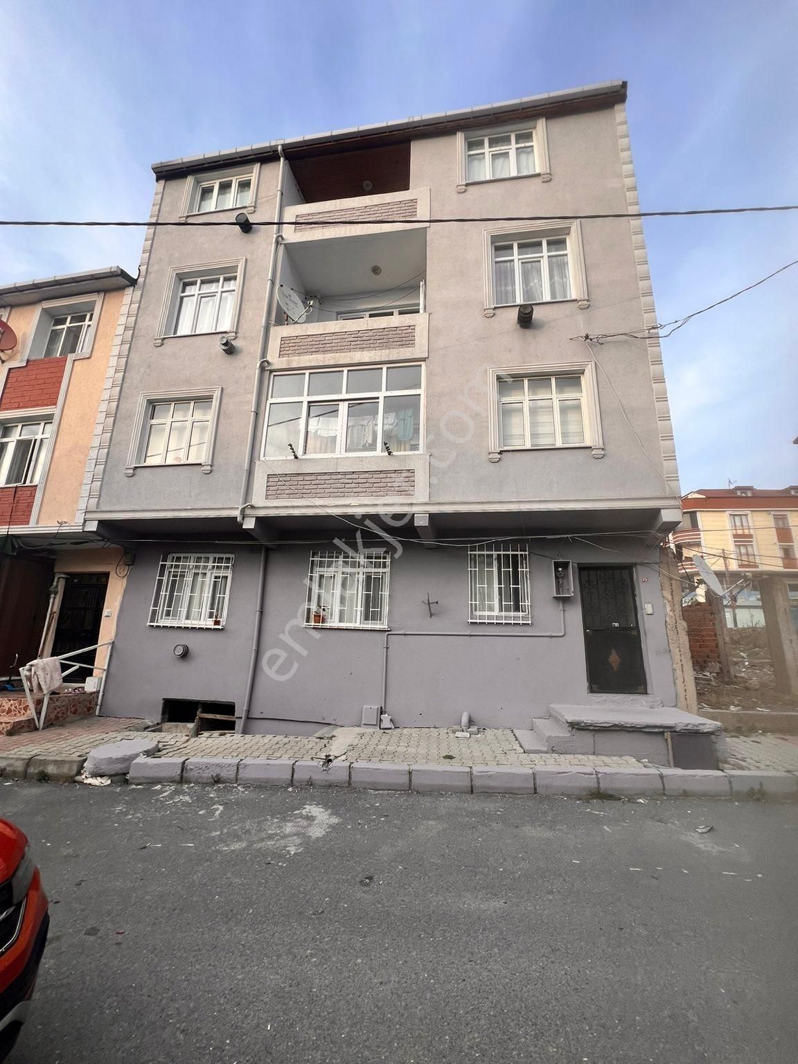 Arnavutköy Taşoluk Satılık Daire Acill Satılık toprak tapu daire