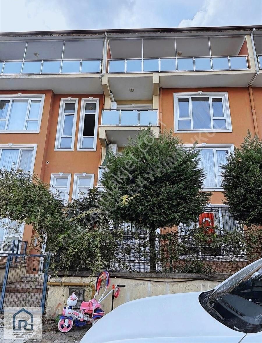 Başiskele Barbaros Kiralık Daire Reliance G.d. Deniz Manzaralı Kiralık 4+1 Çatı Dubleks