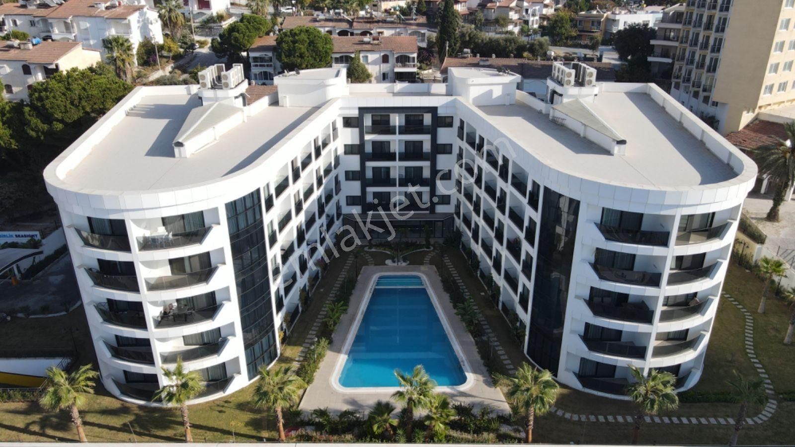 Kuşadası Kadınlar Denizi Satılık Daire  DENİZE 20 M MESAFEDE SATILIK 1+1 LÜKS DAİRE 