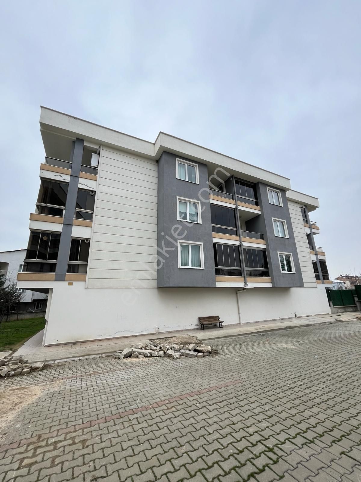 Nilüfer Çalı Satılık Daire  BURSA NİLÜFER ÇALI MAH.3+1 SATILIK DAİRE