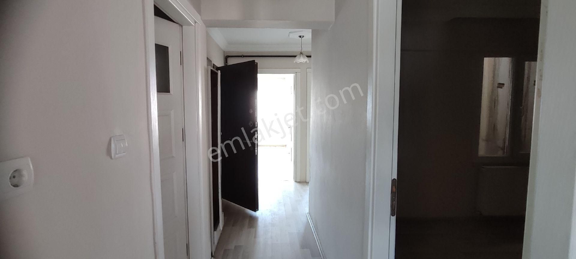 Doğalgazlı Asansörlü 6. Kat Kiralık Daire - Görsel 12