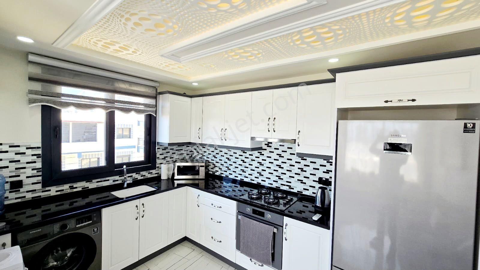 Didim'de İngilizden Elit Site İçerisinde Ful Eşyalı Asansörlü Satılık 2+1 Daire - Görsel 14
