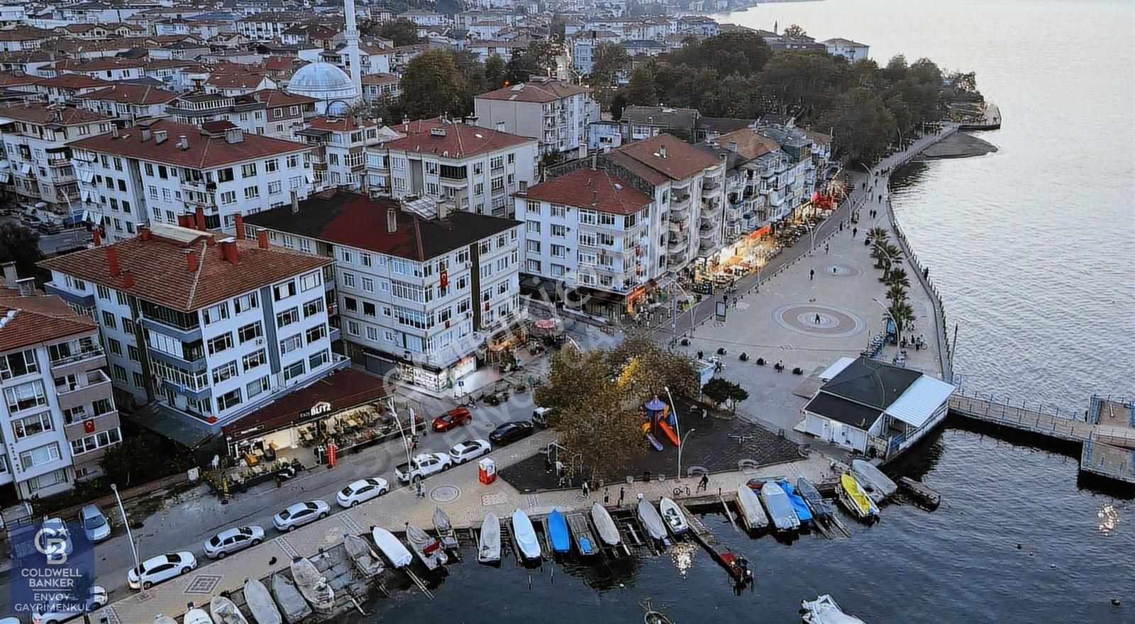 Gölcük Değirmendere Merkez Satılık Dükkan & Mağaza CB ENVOY | Değirmendere Sahilde Yoğun Yaya Trafiği Olan İş Yeri