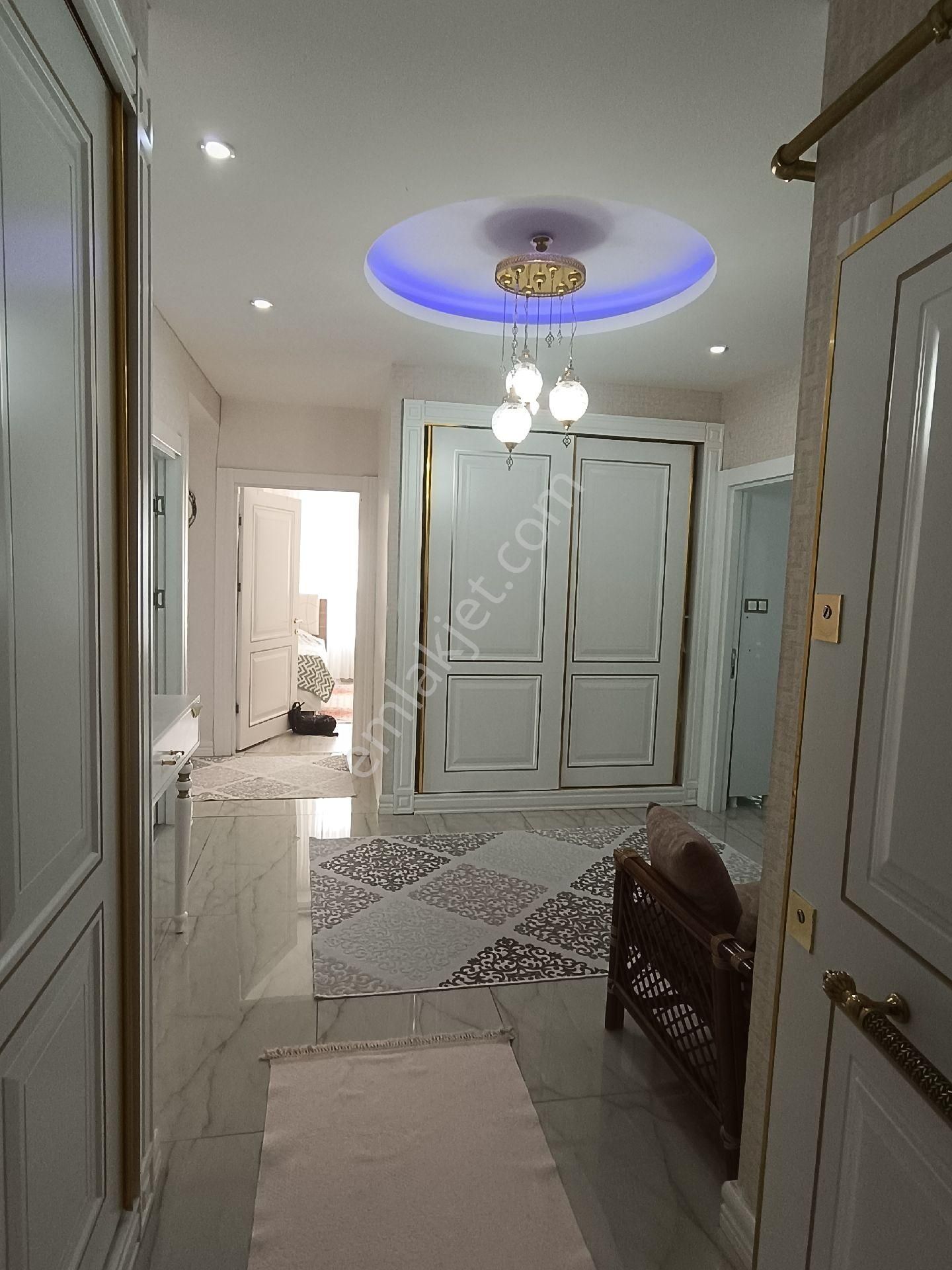 Bağlar Bağcılar Satılık Daire MERVAN GAYRİMENKULDEN SATILIK 3+1 DAİRE 