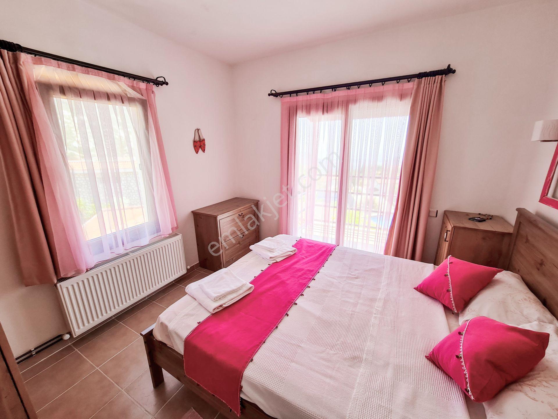 916 M2 Arsa İçinde 4+1 Ve 5+1 İki Villa (birlikte Satılık) - Görsel 14